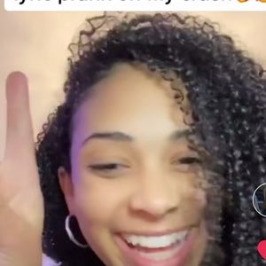 Meet your Posher, Ebony